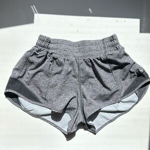 Lululemon Hotty Hot Low-Rise Lined Short 2.5”